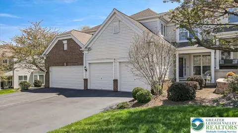 5220 Blue Sky Dr, Orefield, PA 18069