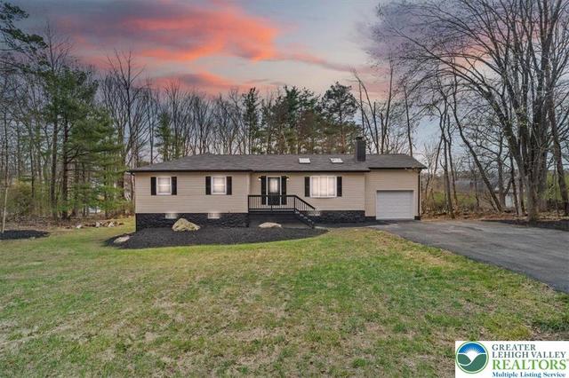 3112 Stroud Wood Cir, Stroudsburg, PA 18360