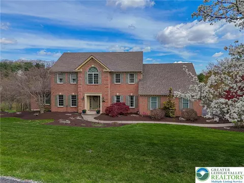 1779 Creek Vw, Fogelsville, PA 18051