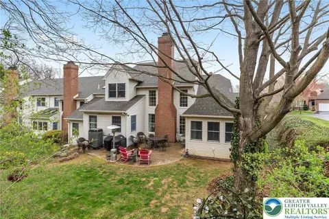 4674 Pinehurst Cir, Bethlehem, PA 18015 photo 32