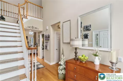 4674 Pinehurst Cir, Bethlehem, PA 18015 photo 6