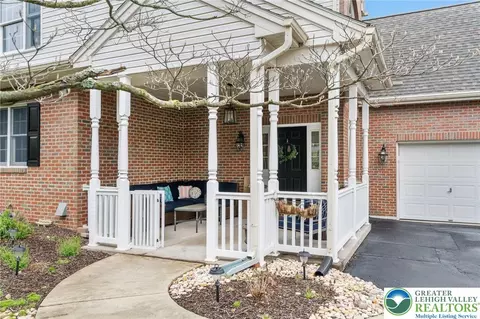 4674 Pinehurst Cir, Bethlehem, PA 18015 photo 3
