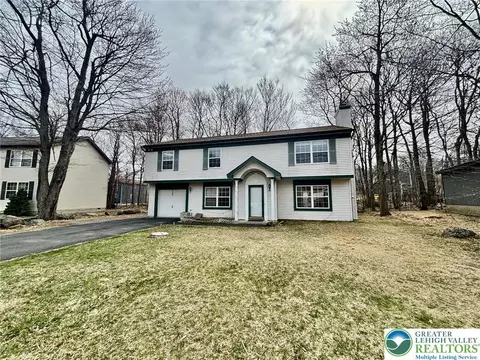 9519 Jasmine Dr, Coolbaugh Twp, PA 18466