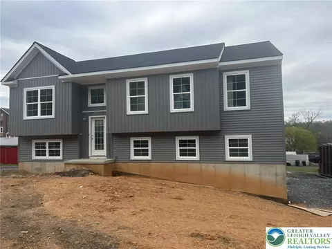 265 S Walnut St, Slatington, PA 18080