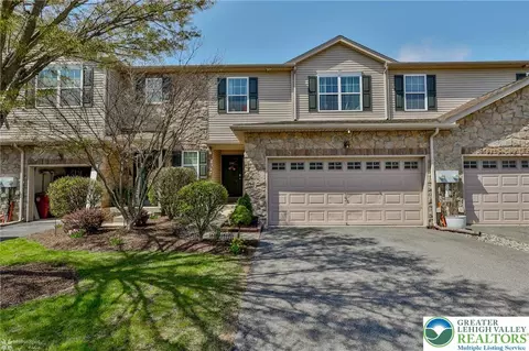 2185 Gillian Ln, Easton, PA 18040