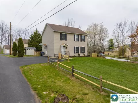 5921 Main St, Center Valley, PA 18034