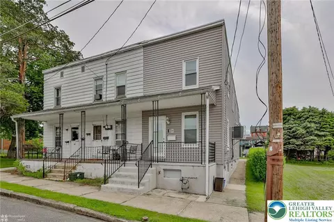 54 Kiernan Ave, Hellertown, PA 18055
