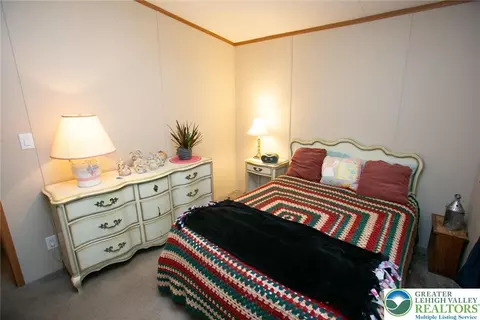 1237 Valley Forge Dr, Walnutport, PA 18088 photo 14