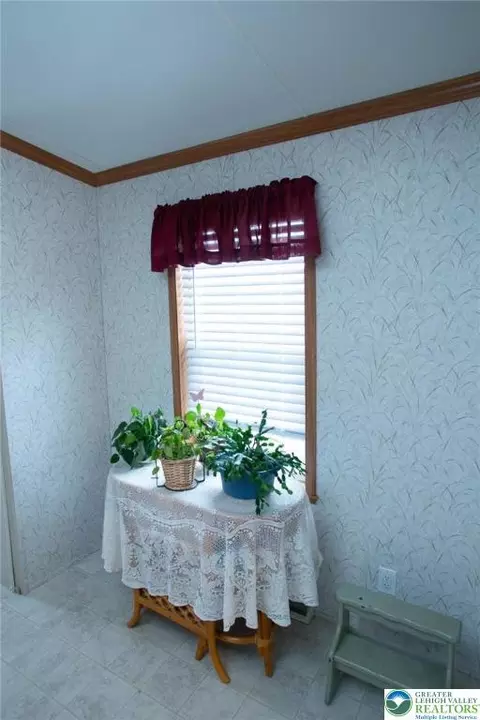 1237 Valley Forge Dr, Walnutport, PA 18088 photo 16