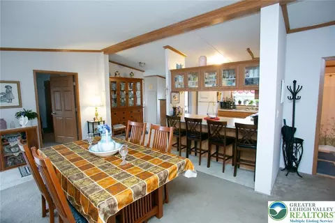 1237 Valley Forge Dr, Walnutport, PA 18088 photo 10