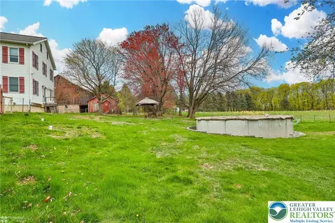 2679 Community Dr, Bath, PA 18014 photo 60