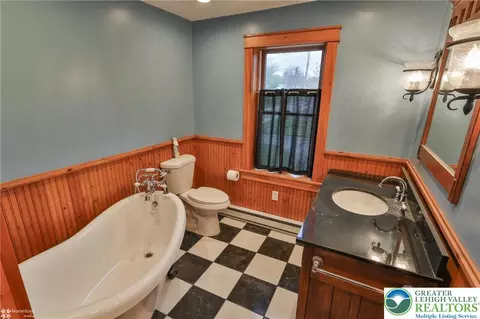 2679 Community Dr, Bath, PA 18014 photo 51