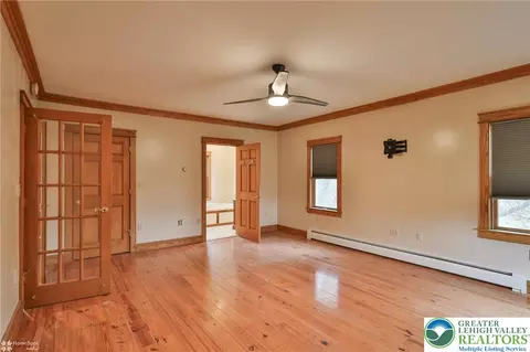 2679 Community Dr, Bath, PA 18014 photo 45