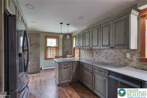 2679 Community Dr, Bath, PA 18014 photo 17
