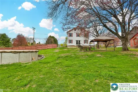 2679 Community Dr, Bath, PA 18014 photo 61