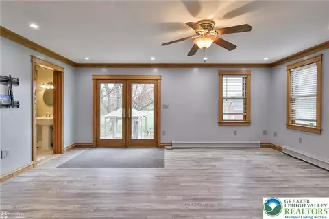 2679 Community Dr, Bath, PA 18014 photo 29