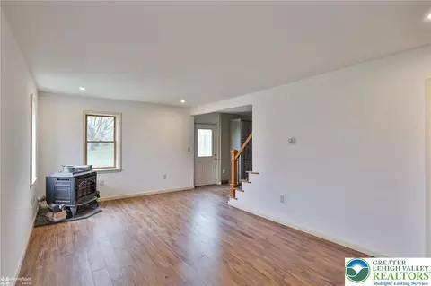 2679 Community Dr, Bath, PA 18014 photo 25