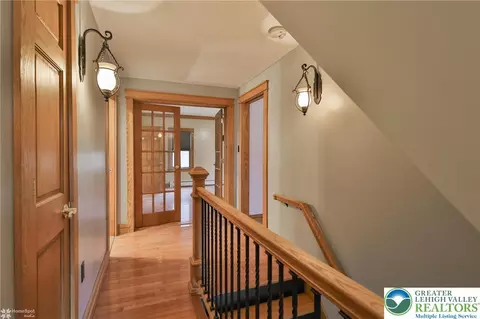 2679 Community Dr, Bath, PA 18014 photo 42