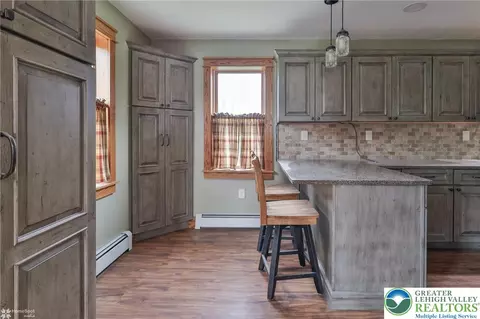 2679 Community Dr, Bath, PA 18014 photo 13