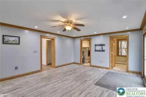 2679 Community Dr, Bath, PA 18014 photo 33