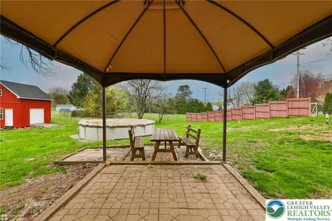 2679 Community Dr, Bath, PA 18014 photo 66