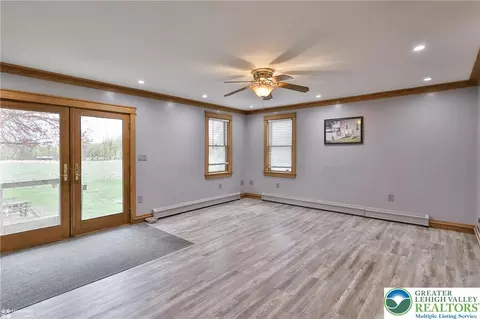 2679 Community Dr, Bath, PA 18014 photo 30