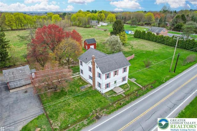 2679 Community Dr, Bath, PA 18014
