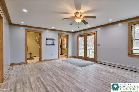 2679 Community Dr, Bath, PA 18014 photo 35