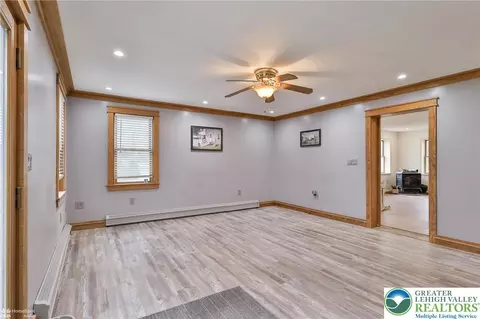 2679 Community Dr, Bath, PA 18014 photo 32