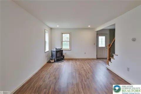 2679 Community Dr, Bath, PA 18014 photo 26