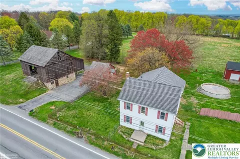2679 Community Dr, Bath, PA 18014 photo 10