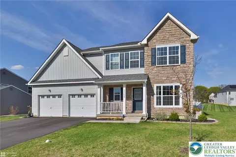 3305 Highland Dr, Palmer Township, PA 18045