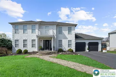 22 Fairway Ct, Quakertown, PA 18951