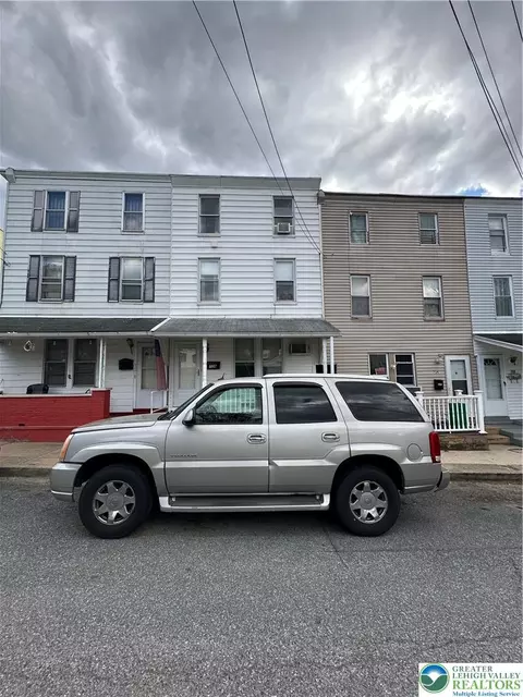 726 S Eugene, Allentown, PA 18103