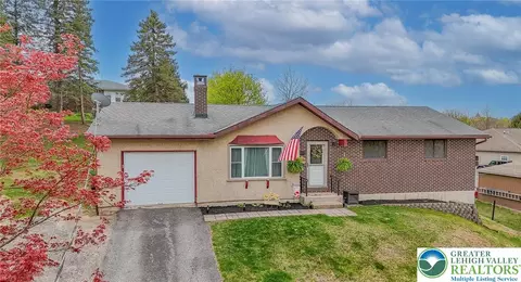 301 W Fell St, Summit Hill, PA 18250