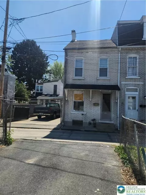 1134 Russell St, Allentown, PA 18102