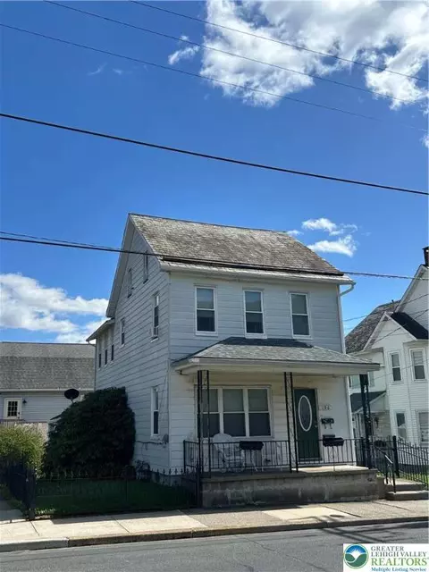 106 W Pennsylvania Ave, Pen Argyl, PA 18072