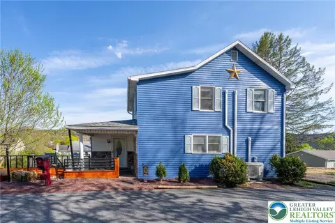 47 E 4th St, Lehighton, PA 18235