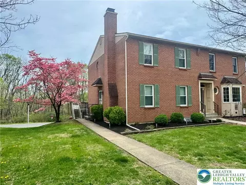 1864 Georgia Dr, Fullerton, PA 18052