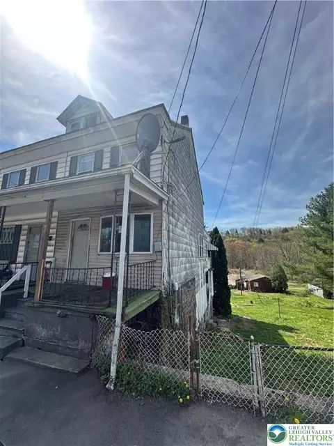 247 Valley St, New Philadelphia, PA 17959