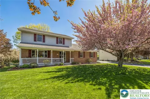 1401 Jeffrey Ln, Palmer Township, PA 18045