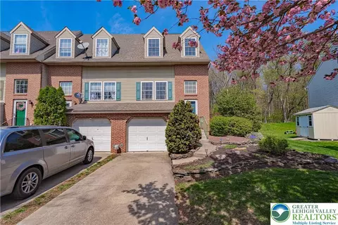 1577 Pinewind Dr, Alburtis, PA 18011