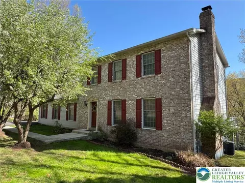 91 Alpine Dr, Jim Thorpe, PA 18229