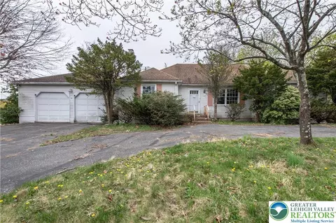 109 Cumberland Ave, Tamaqua, PA 18252