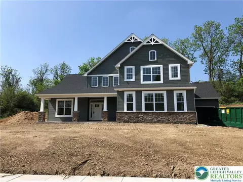 9002 Yorkshire Cir, Fogelsville, PA 18051