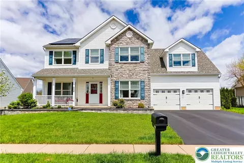 2712 Monacacy Rd, Nazareth, PA 18064