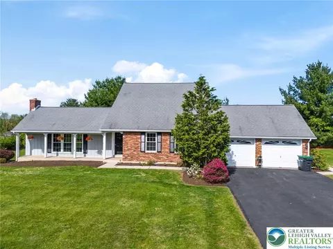 2165 Hillcrest Rd, Quakertown, PA 18951