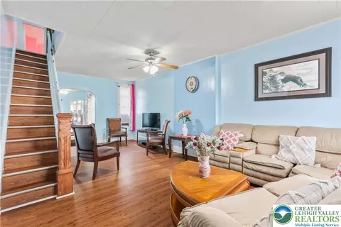 1122 Marion St, Reading, PA 19604 photo 7