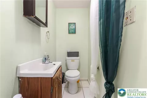 1122 Marion St, Reading, PA 19604 photo 12