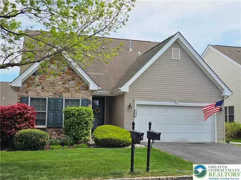 7 Inverness Ln, Palmer Township, PA 18045